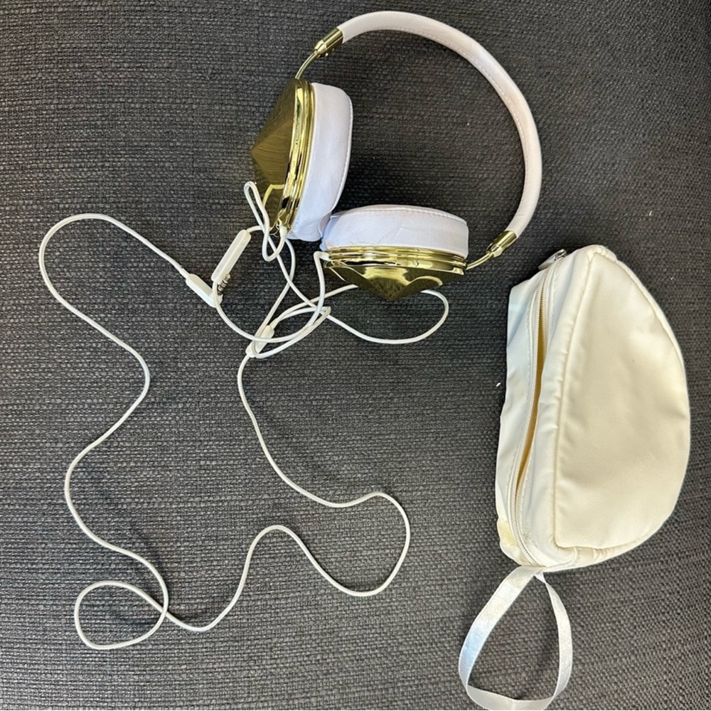 Frends Gold and White Headphones with Carrying case